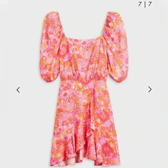 Ted Baker Bethha
Paisley puff sleeved dress NEW WITH TAG - Picture 2 of 9